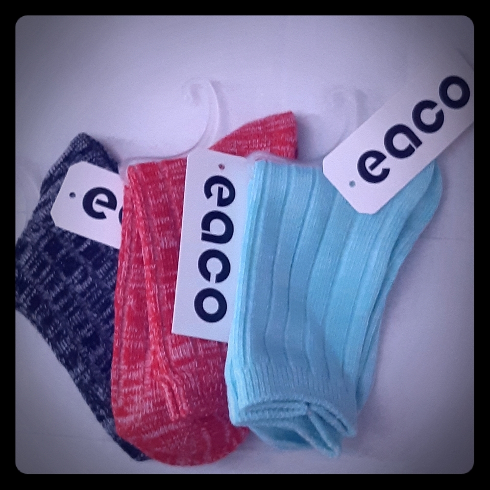 3pack. New wool blend socks. Med